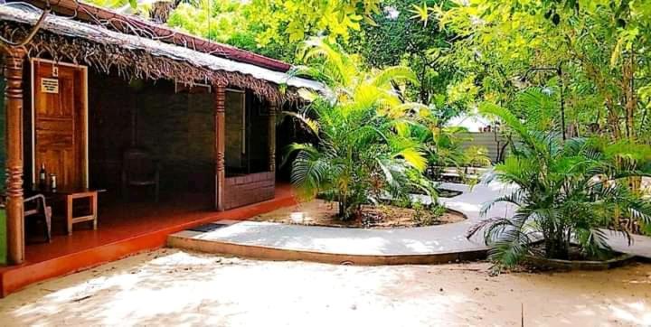 Naaval Beach Villa & Rooms Batticaloa Exteriér fotografie