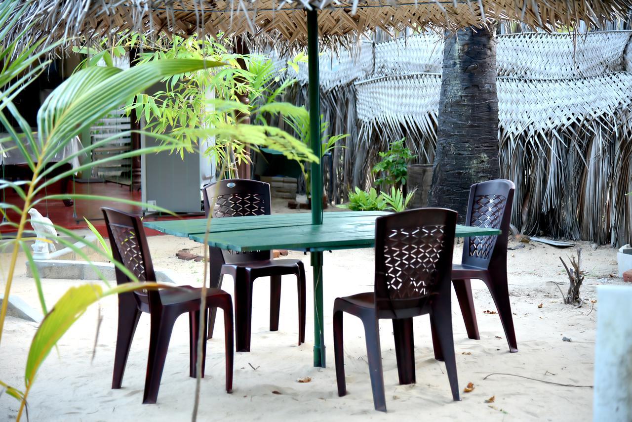Naaval Beach Villa & Rooms Batticaloa Exteriér fotografie