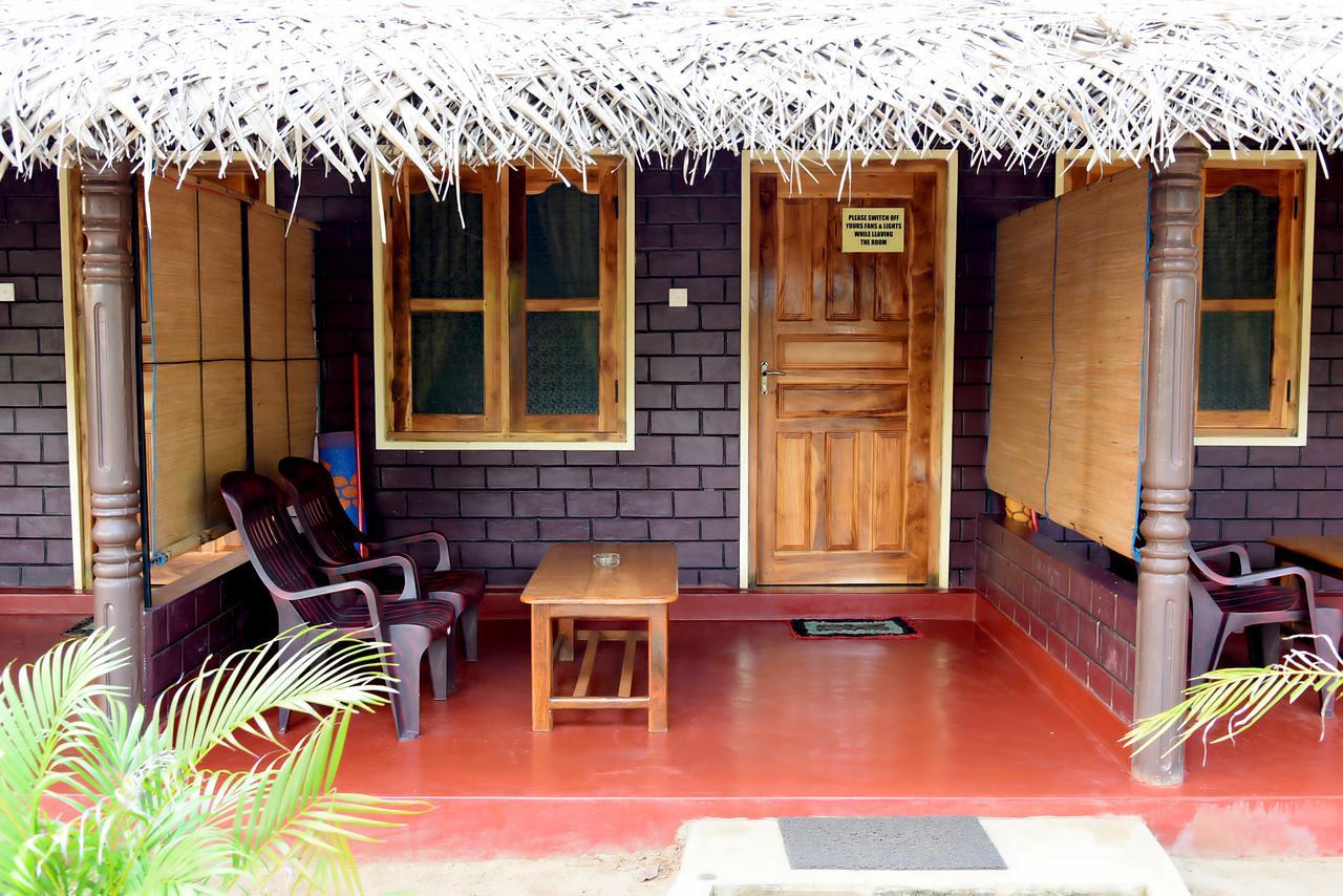 Naaval Beach Villa & Rooms Batticaloa Exteriér fotografie